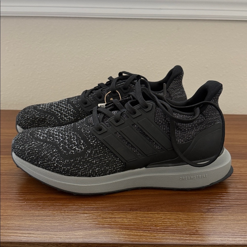 Adidas Ultradream DNA Black Sneakers SIZE 8 Men’s - Picture 1 of 9